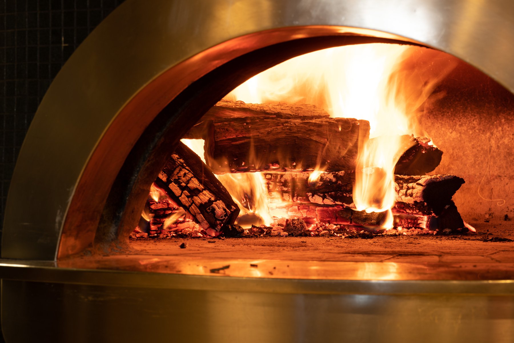 wood fired pizza oven